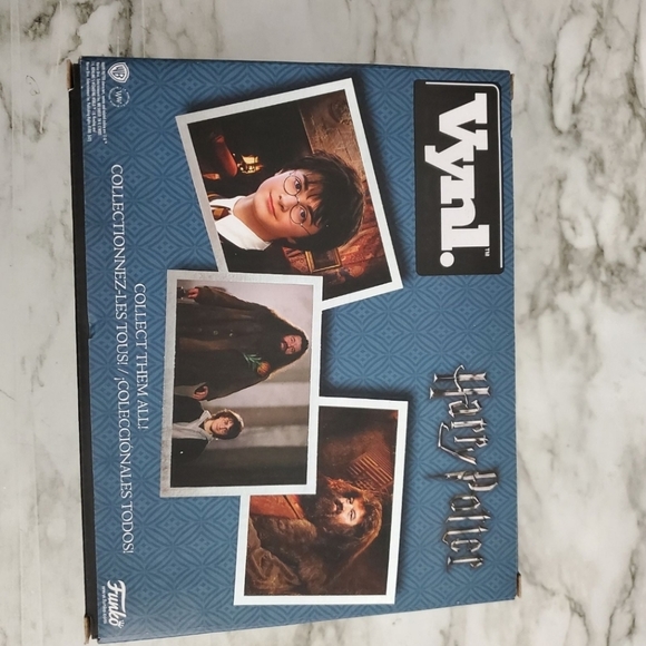 Funko Rubeus Hagrid & Harry Potter Vinyl Figures - Picture 3 of 5